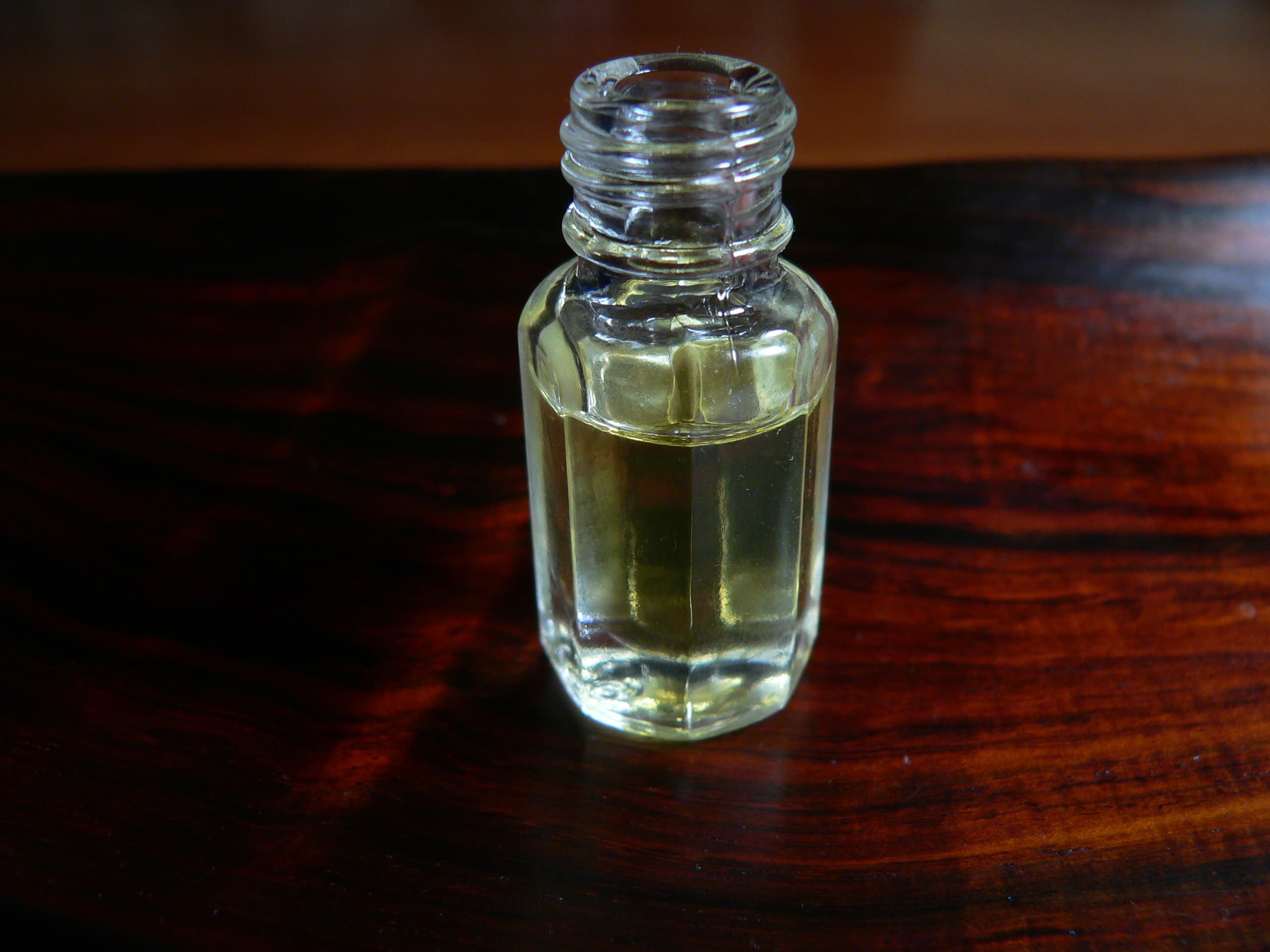 Vintage Mysore Sandalwood Oil — 2013